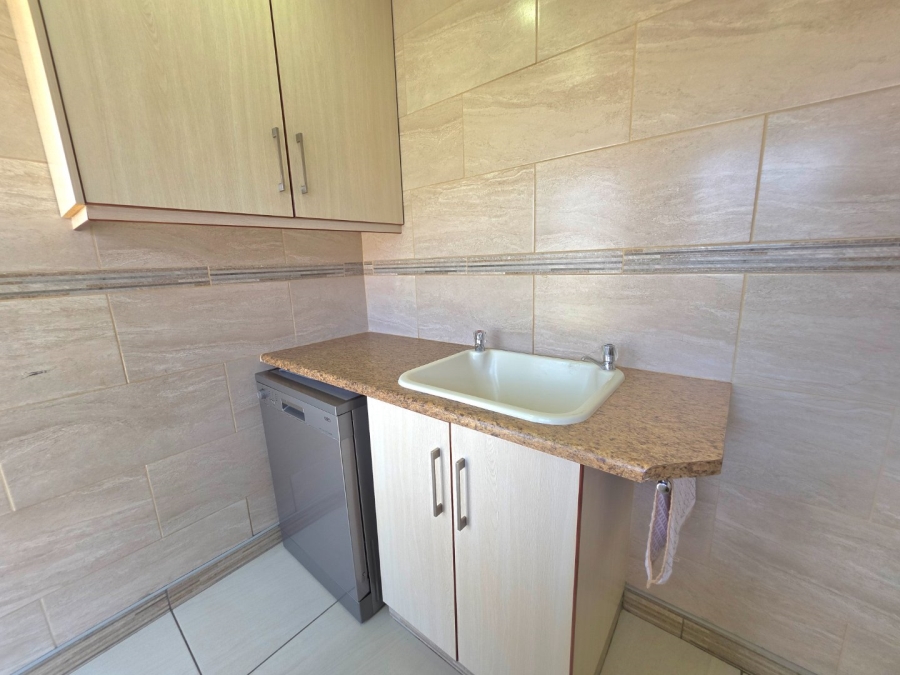 5 Bedroom Property for Sale in La Provance Free State